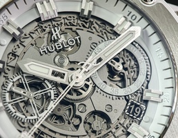 King Power Unico Chronograph Titanium