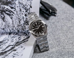 Overseas Self-Winding 41 mm