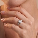 Кольцо с бриллиантом Emerald Cut 1,01 ct, GIA