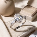 Кольцо с бриллиантом Emerald Cut 1,01 ct, GIA
