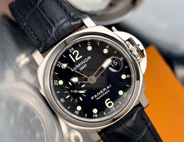 Officine Panerai Luminor GMT 40 mm