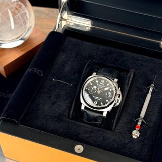 Officine Panerai Luminor GMT 40 mm