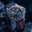 Submersible QuarantaQuattro Luna Rossa Ti-Ceramitech