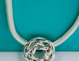 Подвеска Tiffany & Co - Silver Celtic Love Knot Necklace Pendant