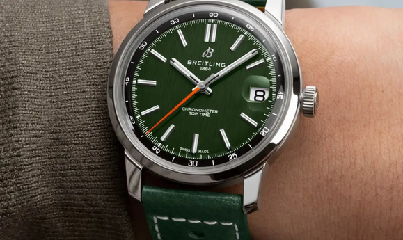 Breitling Top Time B31: яркая новинка с новым мануфактурным механизмом